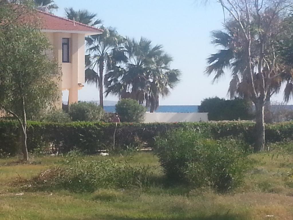 Kermia Beach Apartment Larnaca Cameră foto