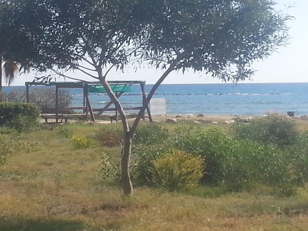 Kermia Beach Apartment Larnaca Cameră foto